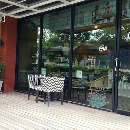 Pk Mansion Aparthotel Phuket Bagian luar foto