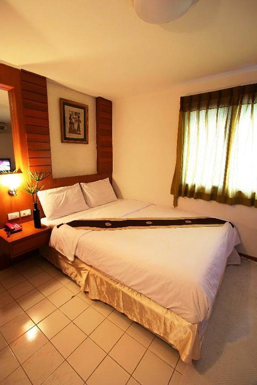 Pk Mansion Aparthotel Phuket Bagian luar foto
