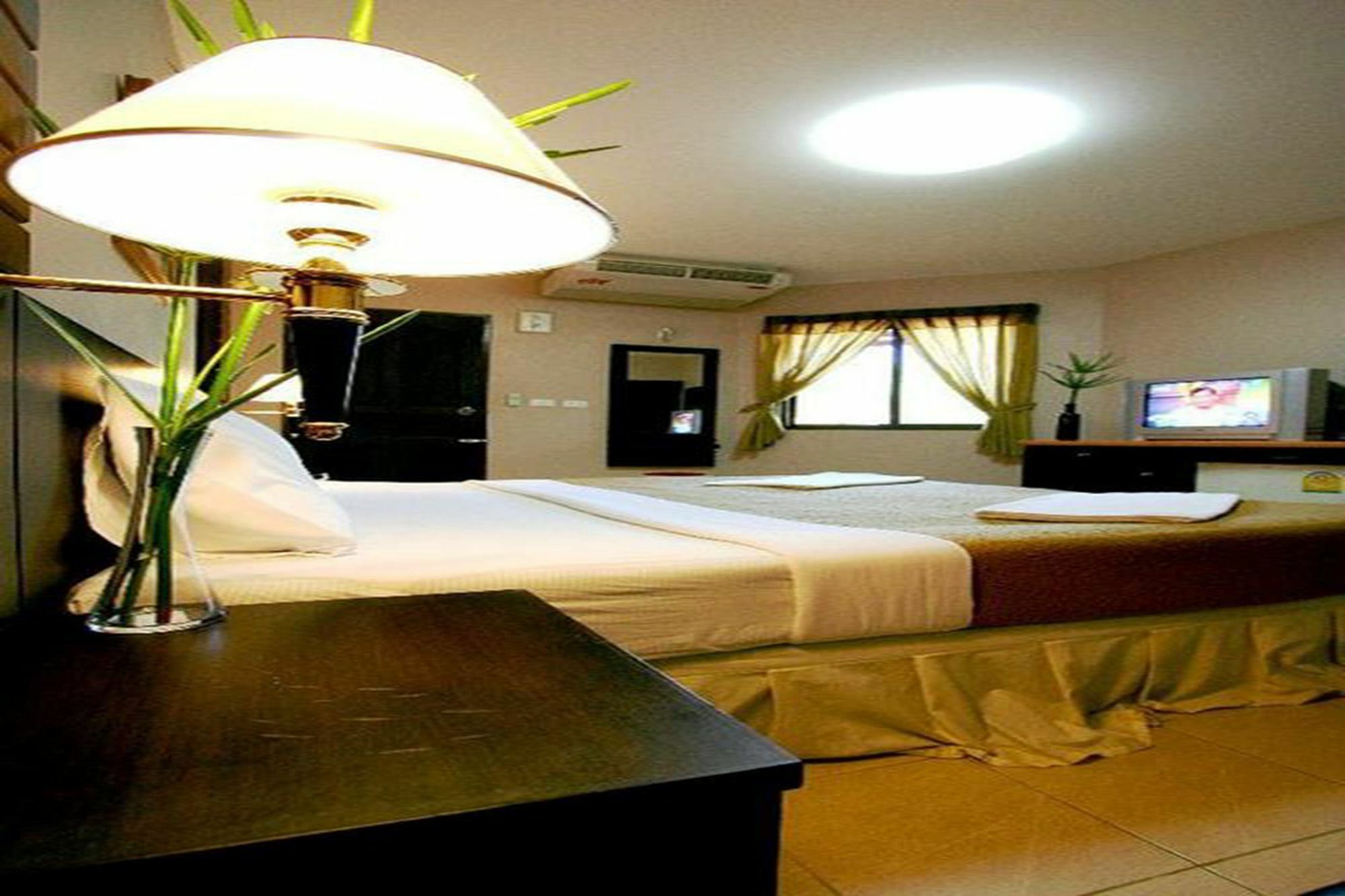 Pk Mansion Aparthotel Phuket Bagian luar foto