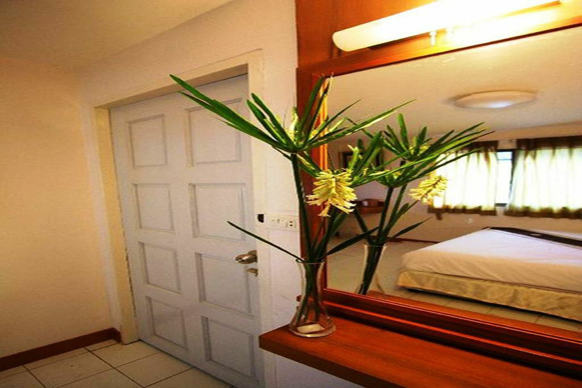 Pk Mansion Aparthotel Phuket Bagian luar foto